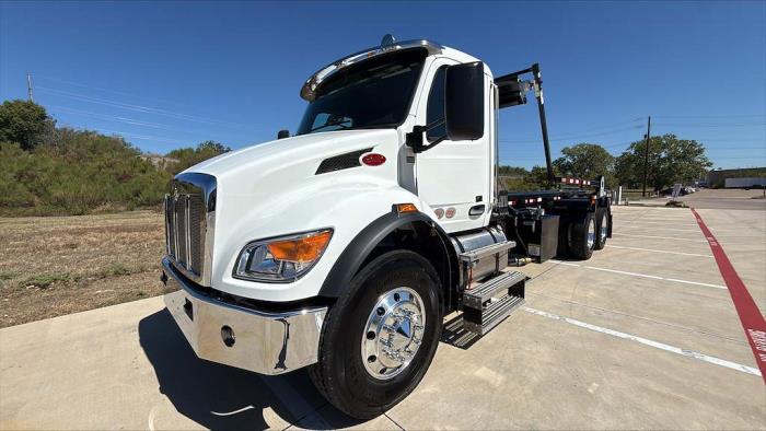 2027 Peterbilt 548-30