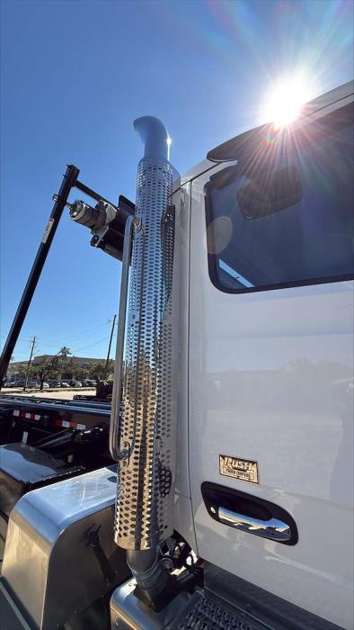 2027 Peterbilt 548-39