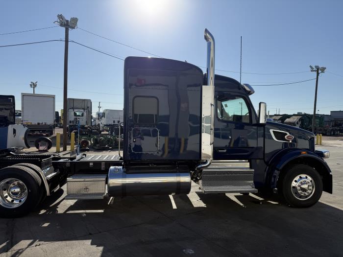 2027 Peterbilt 567-10