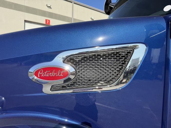 2027 Peterbilt 567-15