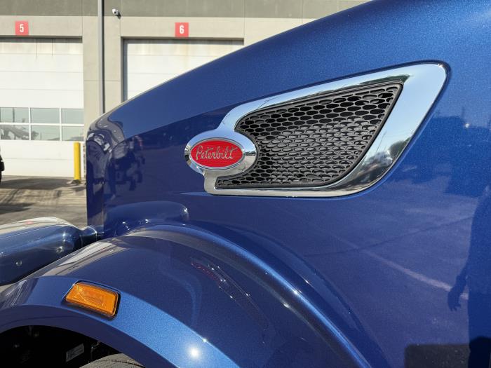 2027 Peterbilt 567-16