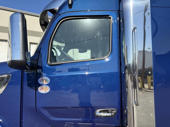 2027 Peterbilt 567-25