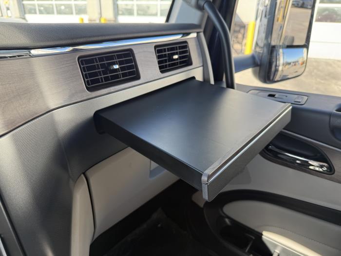 2027 Peterbilt 567-39