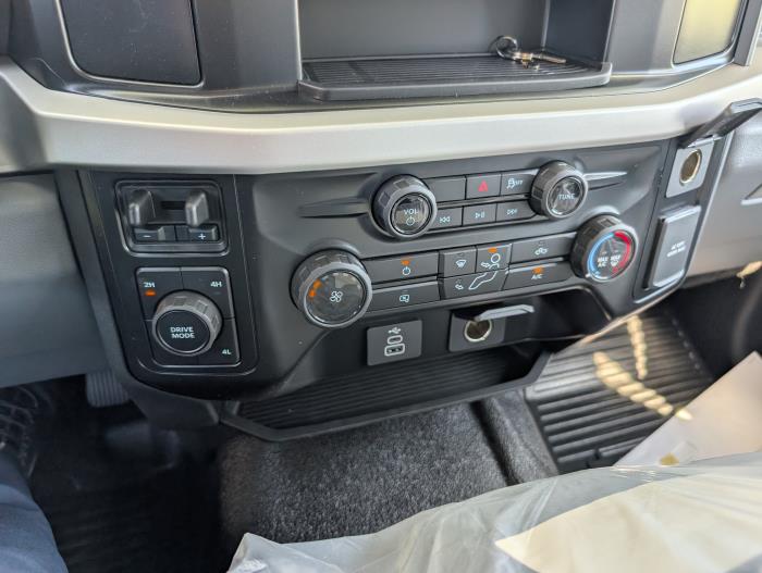 2026 Ford F-600-24