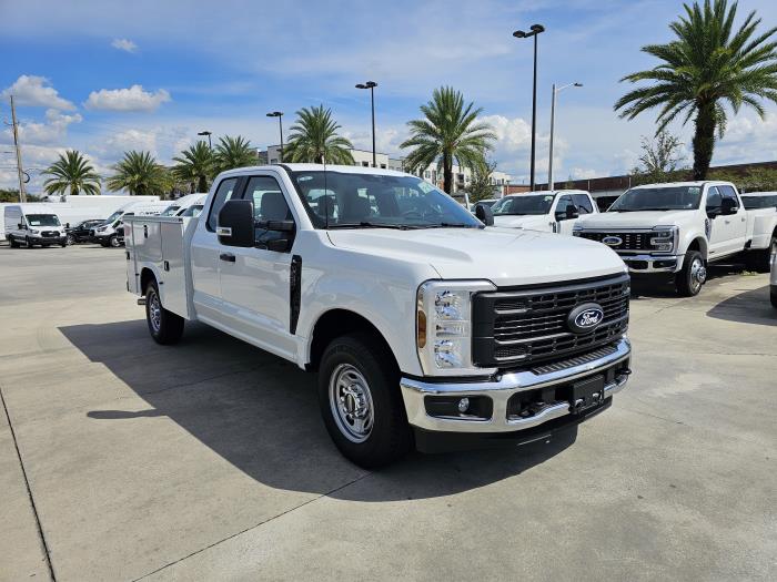 2027 Ford F-250-3