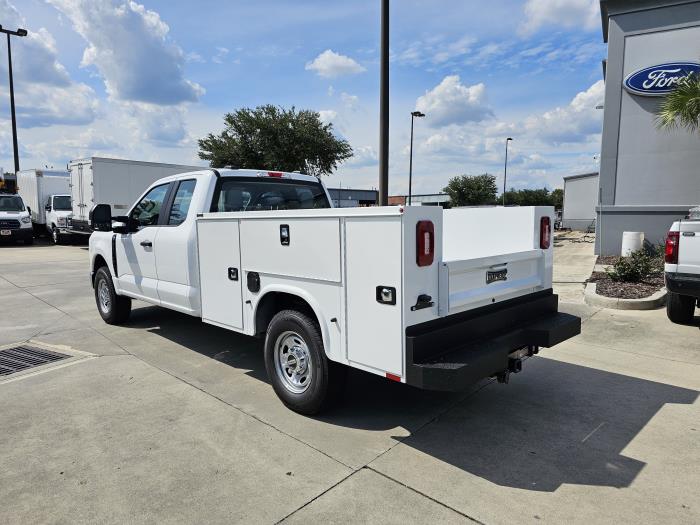 2027 Ford F-250-7