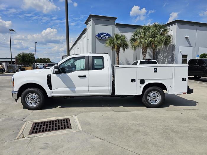 2027 Ford F-250-8
