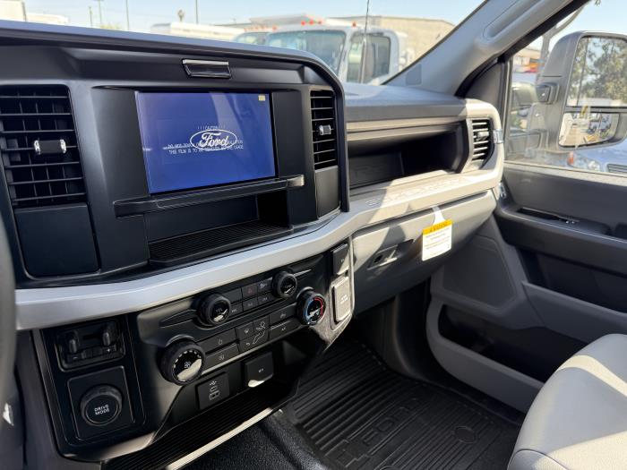 2027 Ford F-250-25