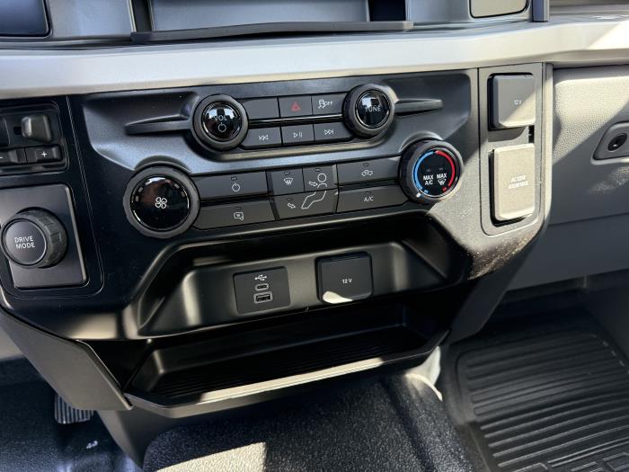 2027 Ford F-250-27