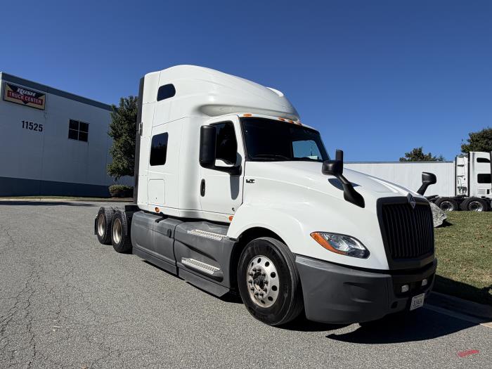 2022 International LT625-2