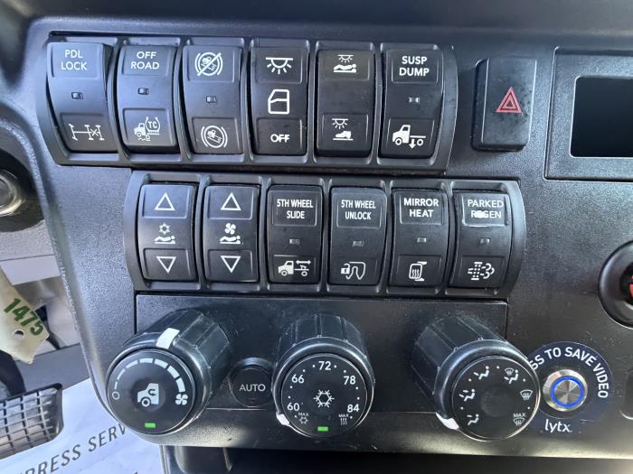 2022 International LT625-14