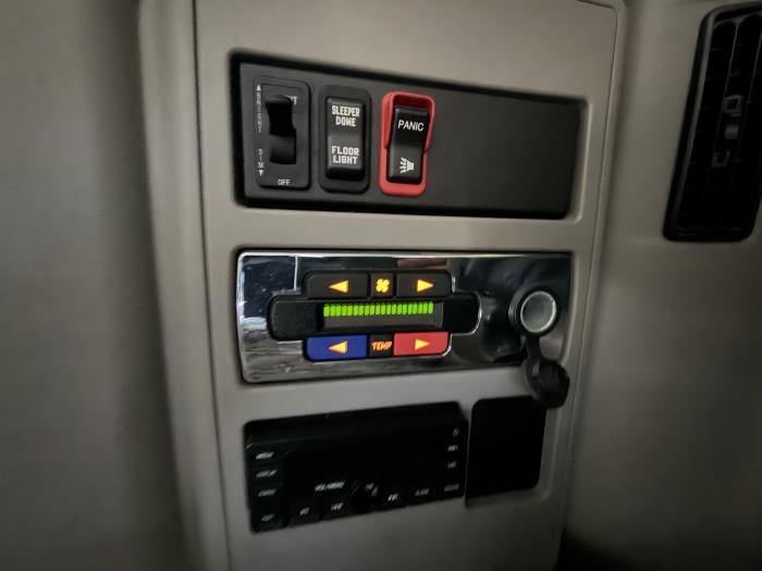 2022 International LT625-17