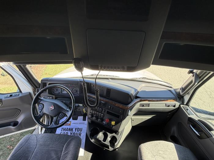 2022 International LT625-19