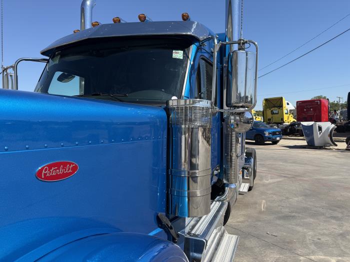 2027 Peterbilt 589-14