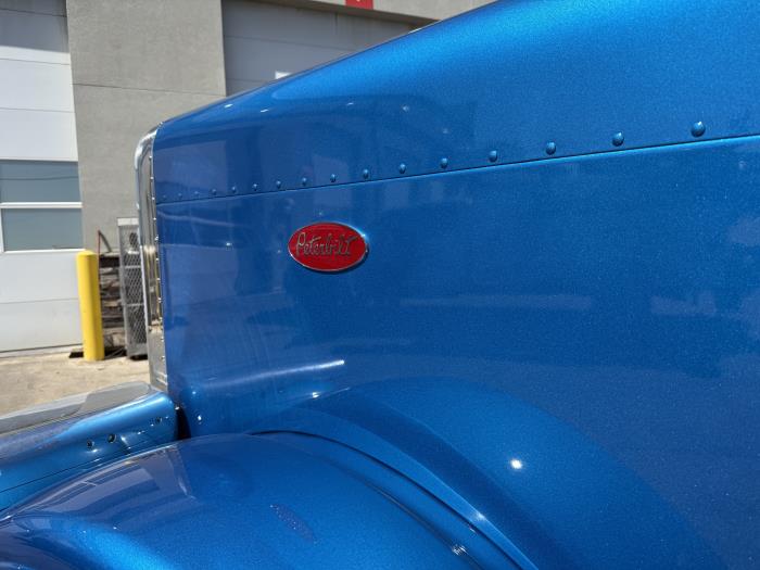 2027 Peterbilt 589-15