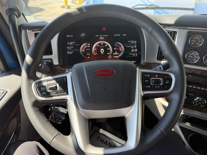 2027 Peterbilt 589-31