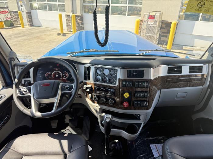 2027 Peterbilt 589-57