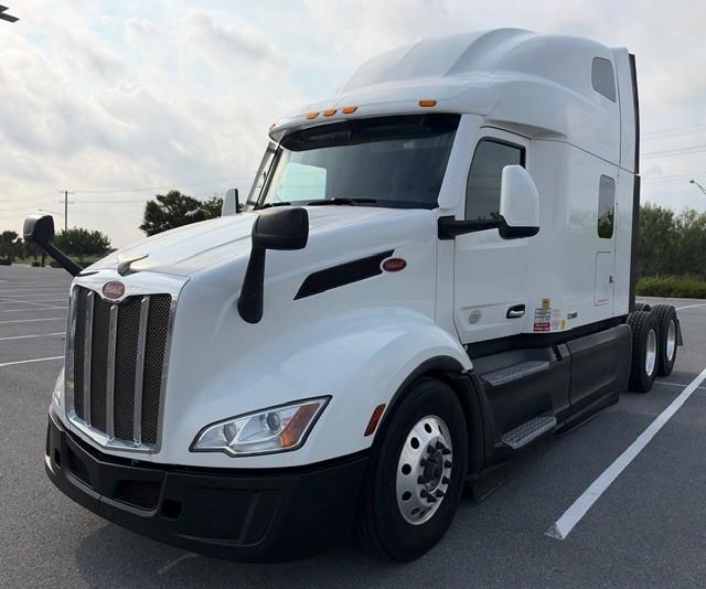2023 Peterbilt 579-0