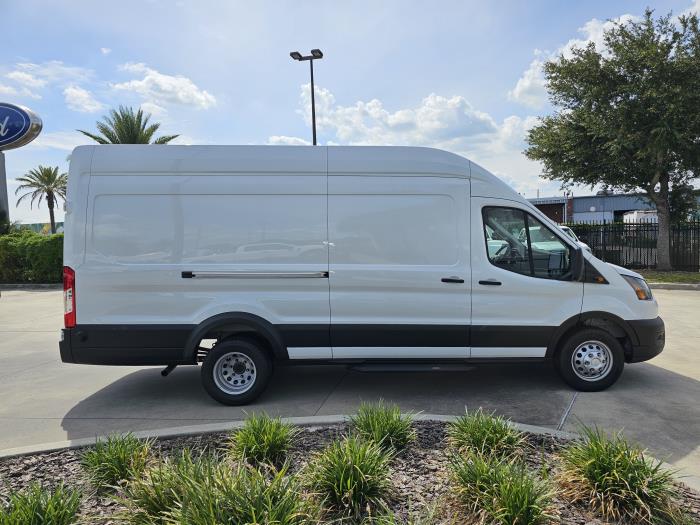 2026 Ford Transit 350 HD-4