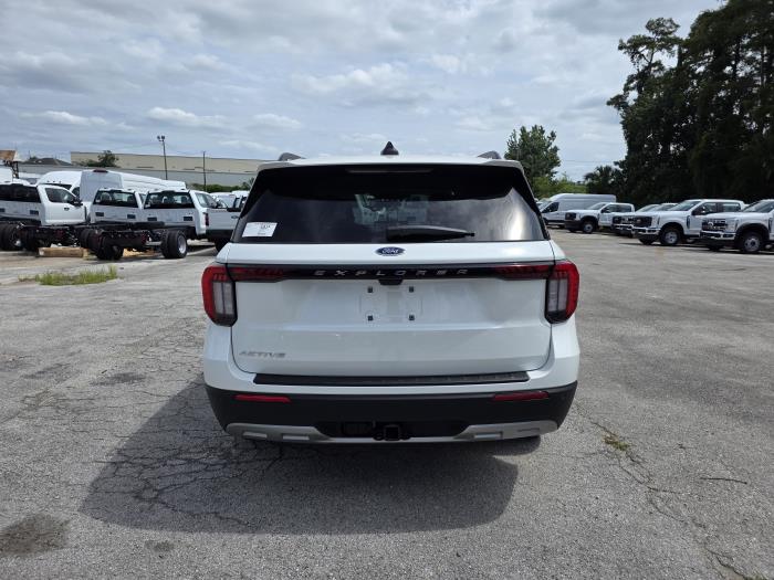 2027 Ford Explorer-6