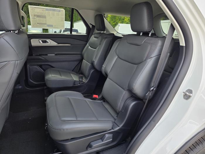 2027 Ford Explorer-10
