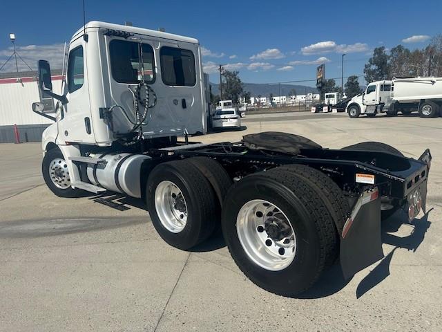 2023 Freightliner Cascadia-5