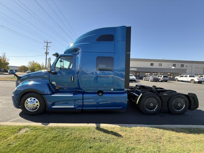 2027 International LT625-2