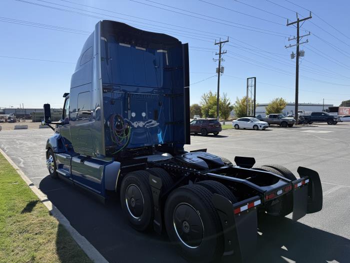 2027 International LT625-3