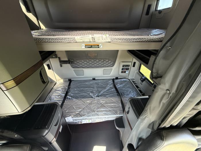 2027 International LT625-24