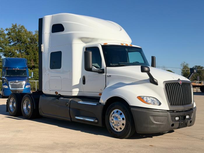 2022 International LT625-2