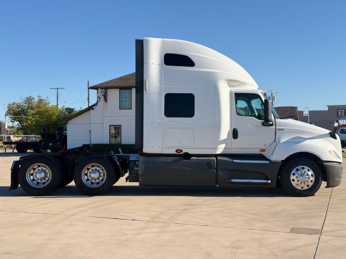 2022 International LT625-3