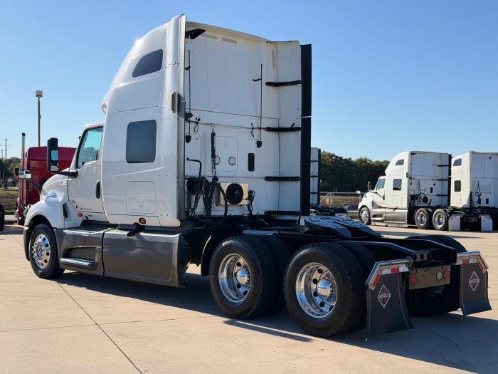 2022 International LT625-6