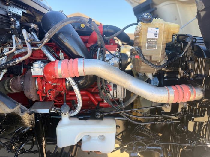2022 International LT625-15