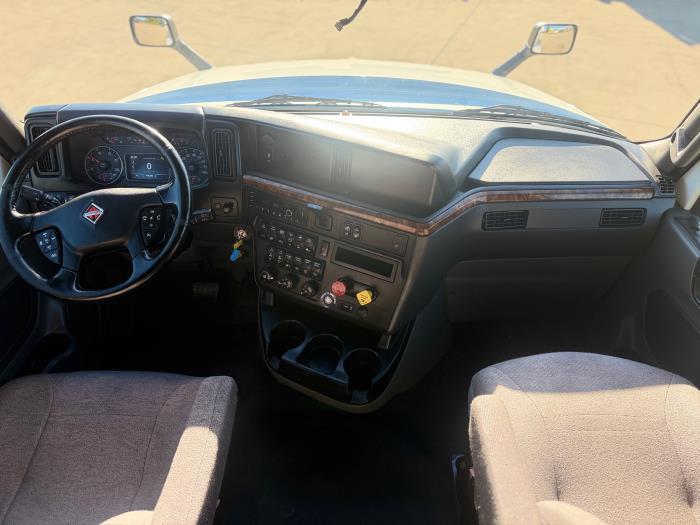 2022 International LT625-26