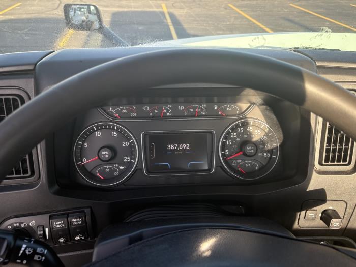 2022 International LT625-2