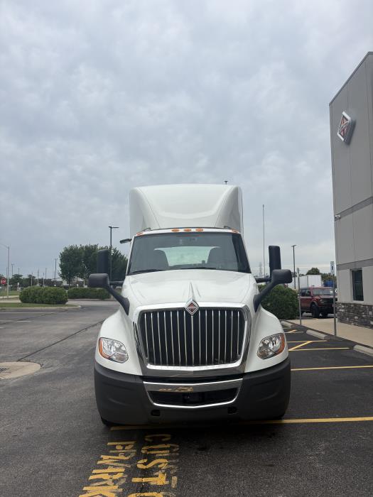 2022 International LT625-5