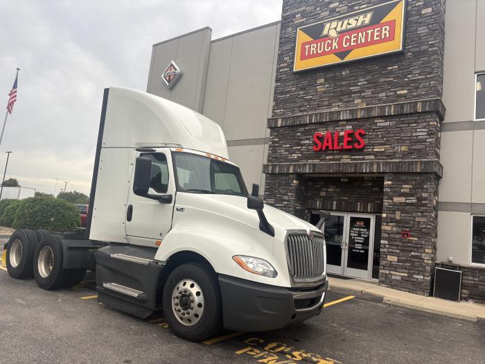 2022 International LT625-6