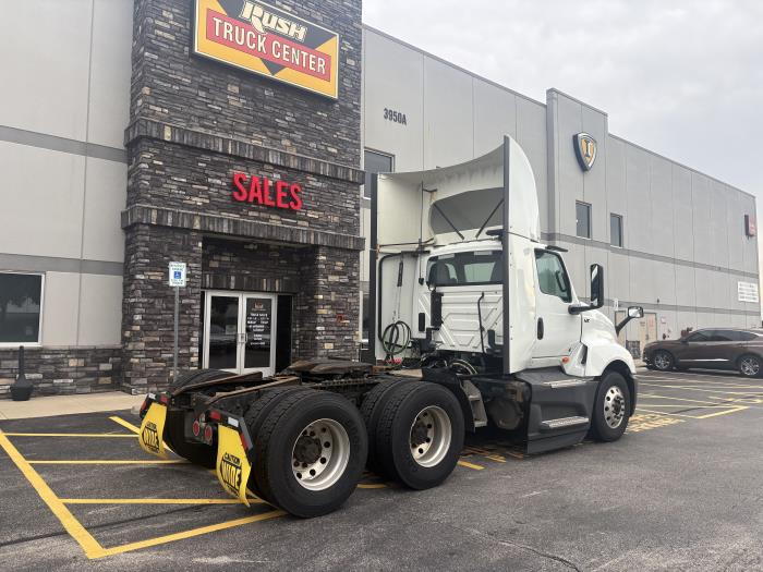 2022 International LT625-8