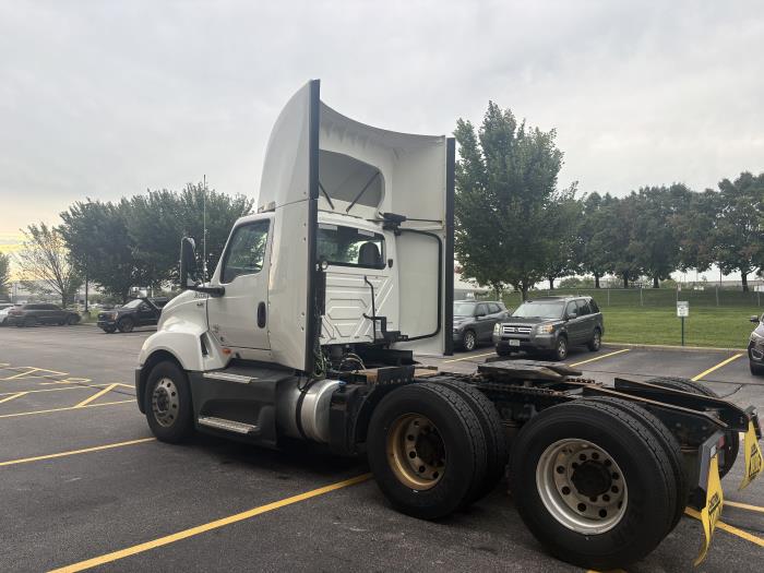 2022 International LT625-10