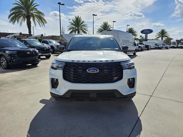 2026 Ford Explorer-2