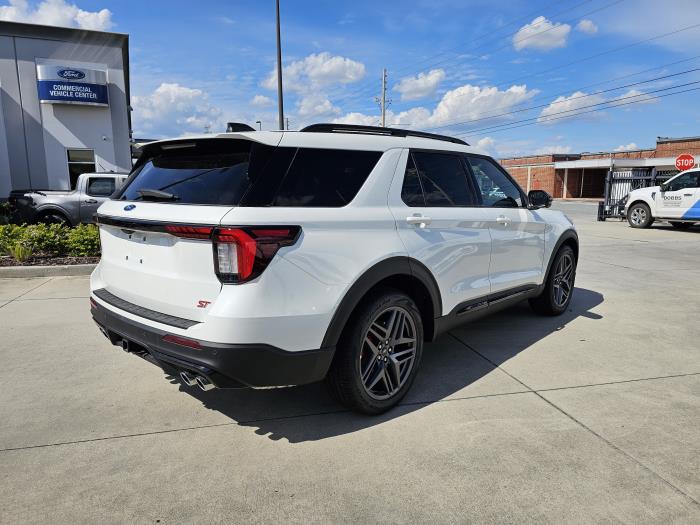 2026 Ford Explorer-5