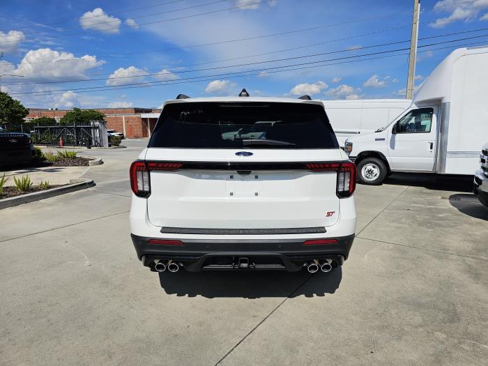2026 Ford Explorer-6