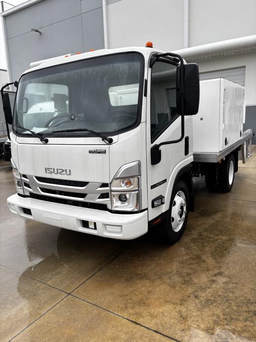 2026 Isuzu NPR-HD-1