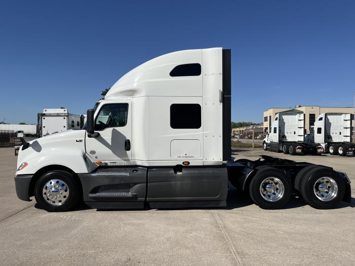 2022 International LT625-1