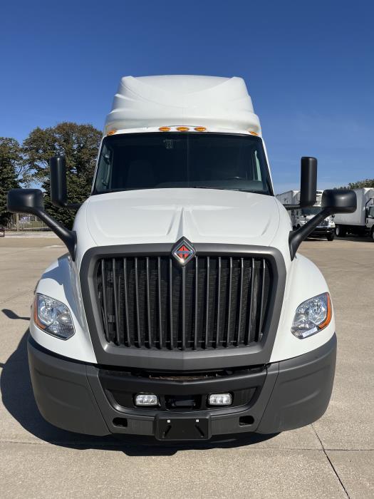 2022 International LT625-9