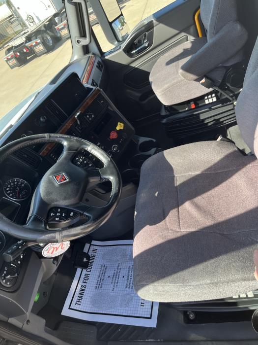 2022 International LT625-15