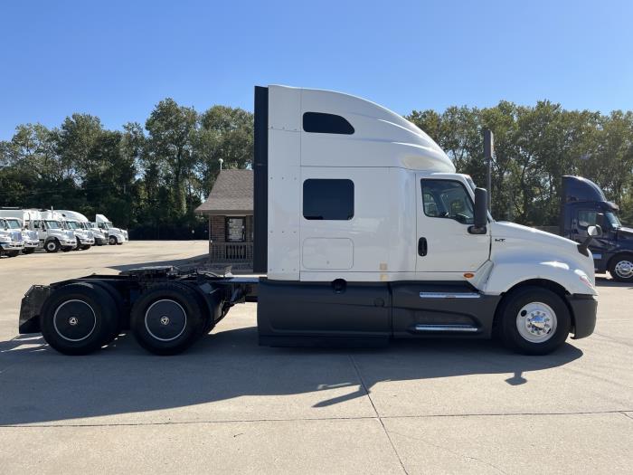2023 International LT625-6