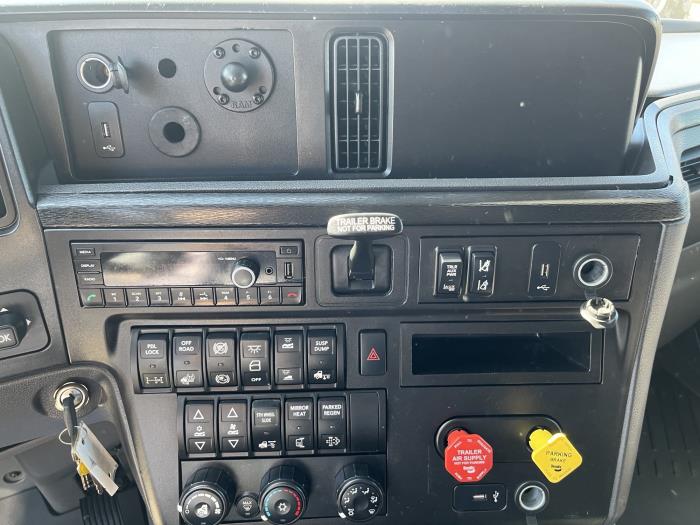 2023 International LT625-15