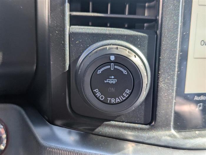 2027 Ford F-350-31