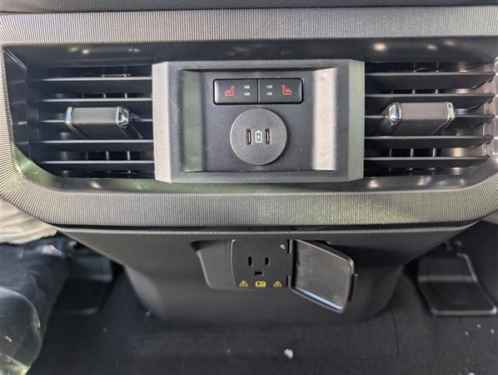2027 Ford F-350-19